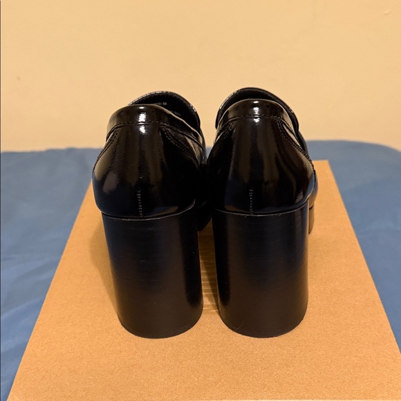 Steve Madden Glossy Black Slip-Ons - Picture 3 of 8